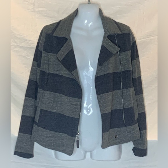 Splendid Twill Jacket - Picture 6 of 16